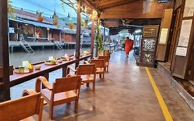 Thanicha Resort Amphawa